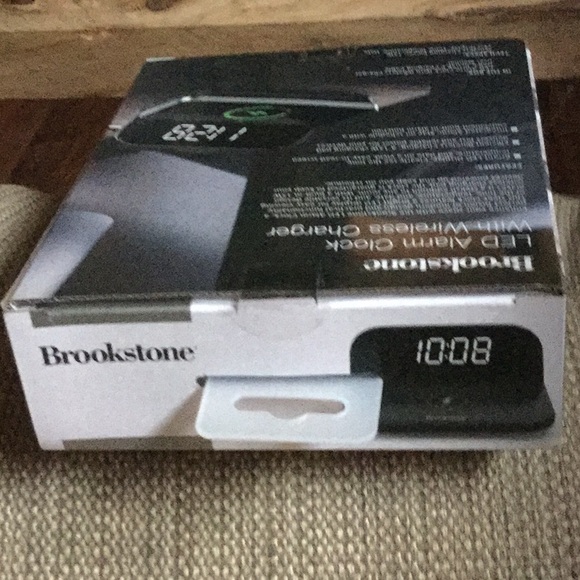 Brookestone led clock charger Christmas gift holiday festival home travel lodge - Picture 5 of 6